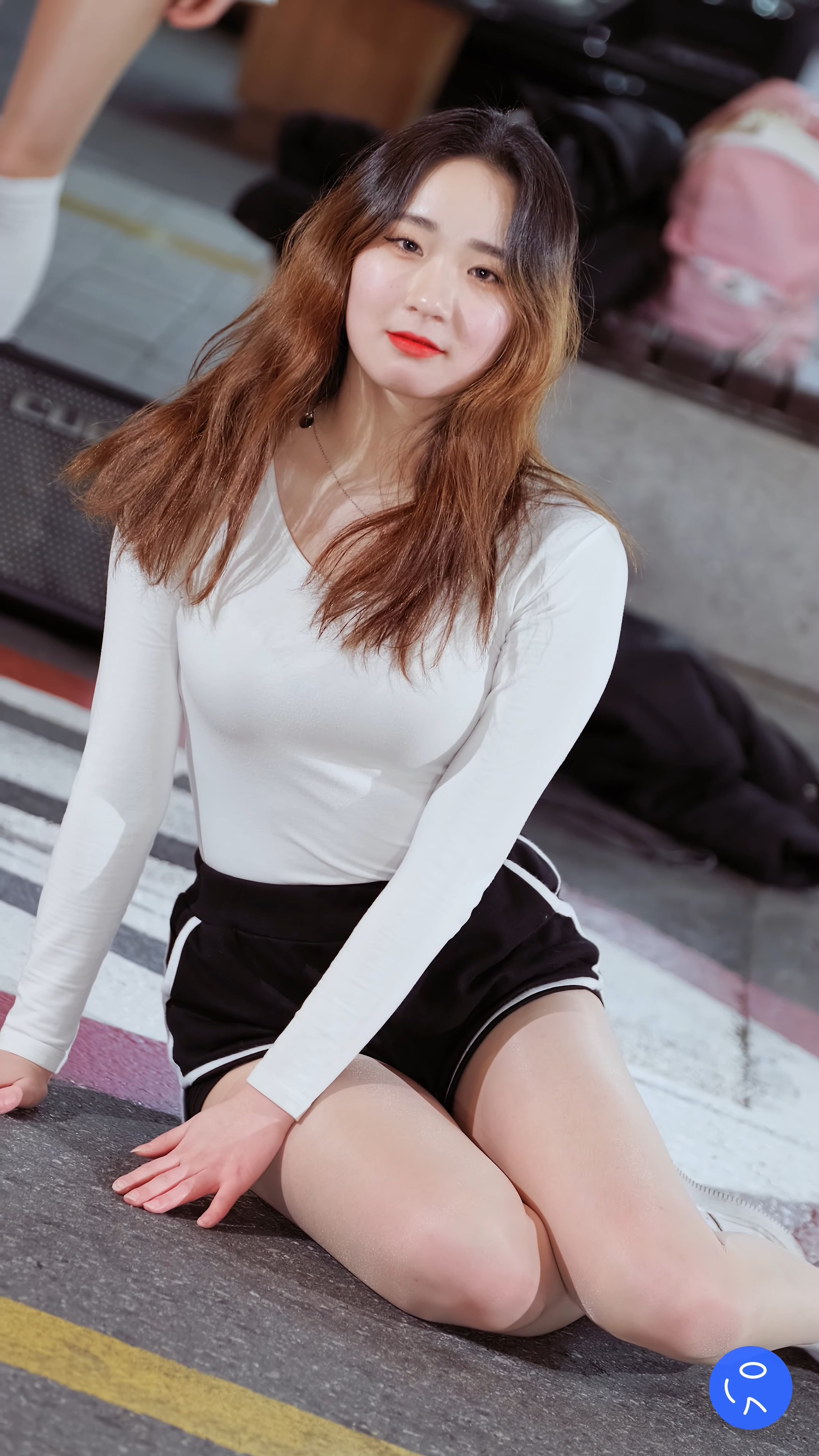 Ůţɣ-FANCAM<strong><font color='red'>[2P]</font></strong>.7919.4K.2020.2.12.JEONGIN.Take A HikeŮŷ(1)