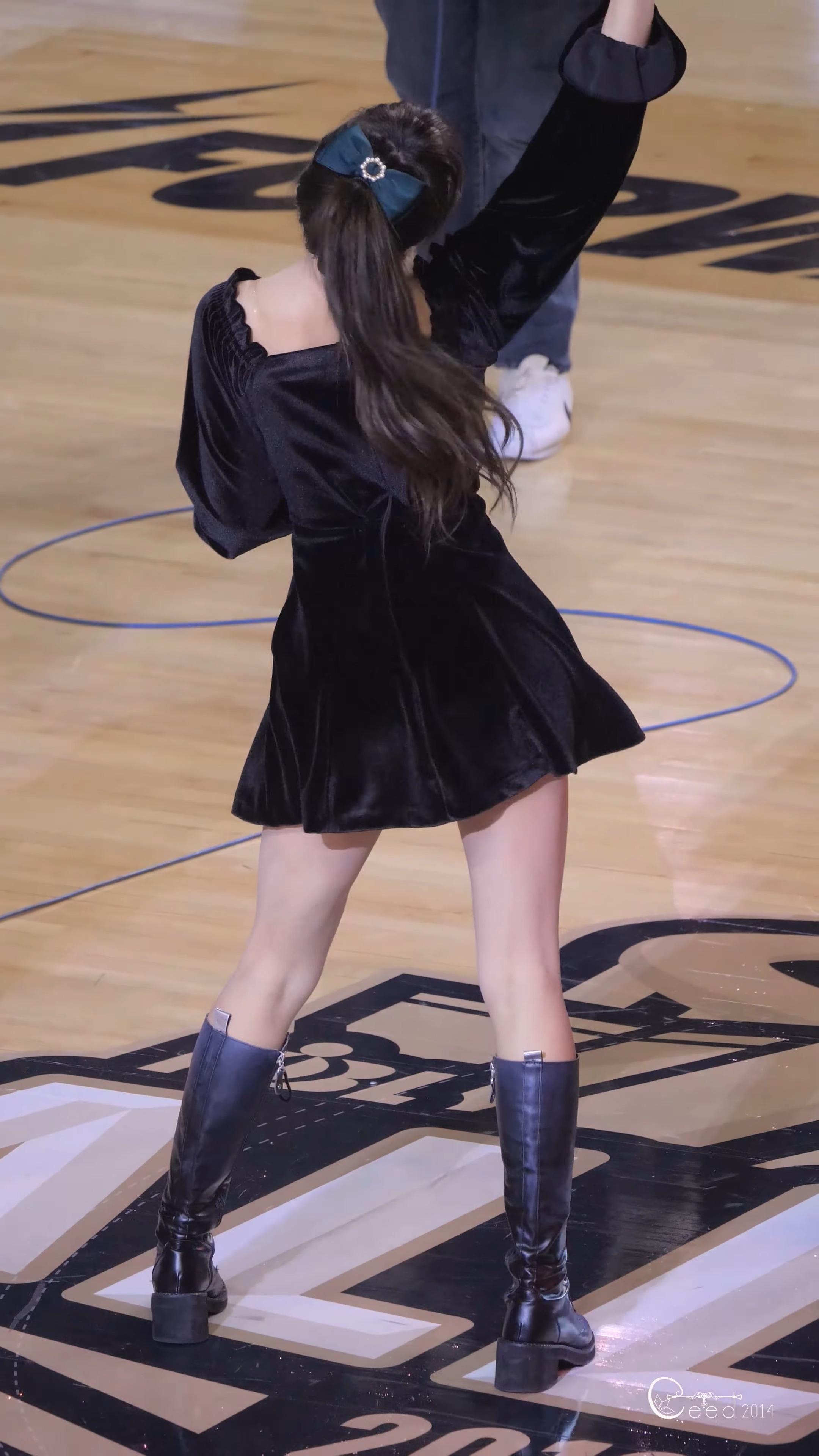 Ůţɣ-FANCAM<strong><font color='red'>[2P]</font></strong>.7961-62.4K.2020.2.17.OH MY GIRL.BungeeŮŷ(2)