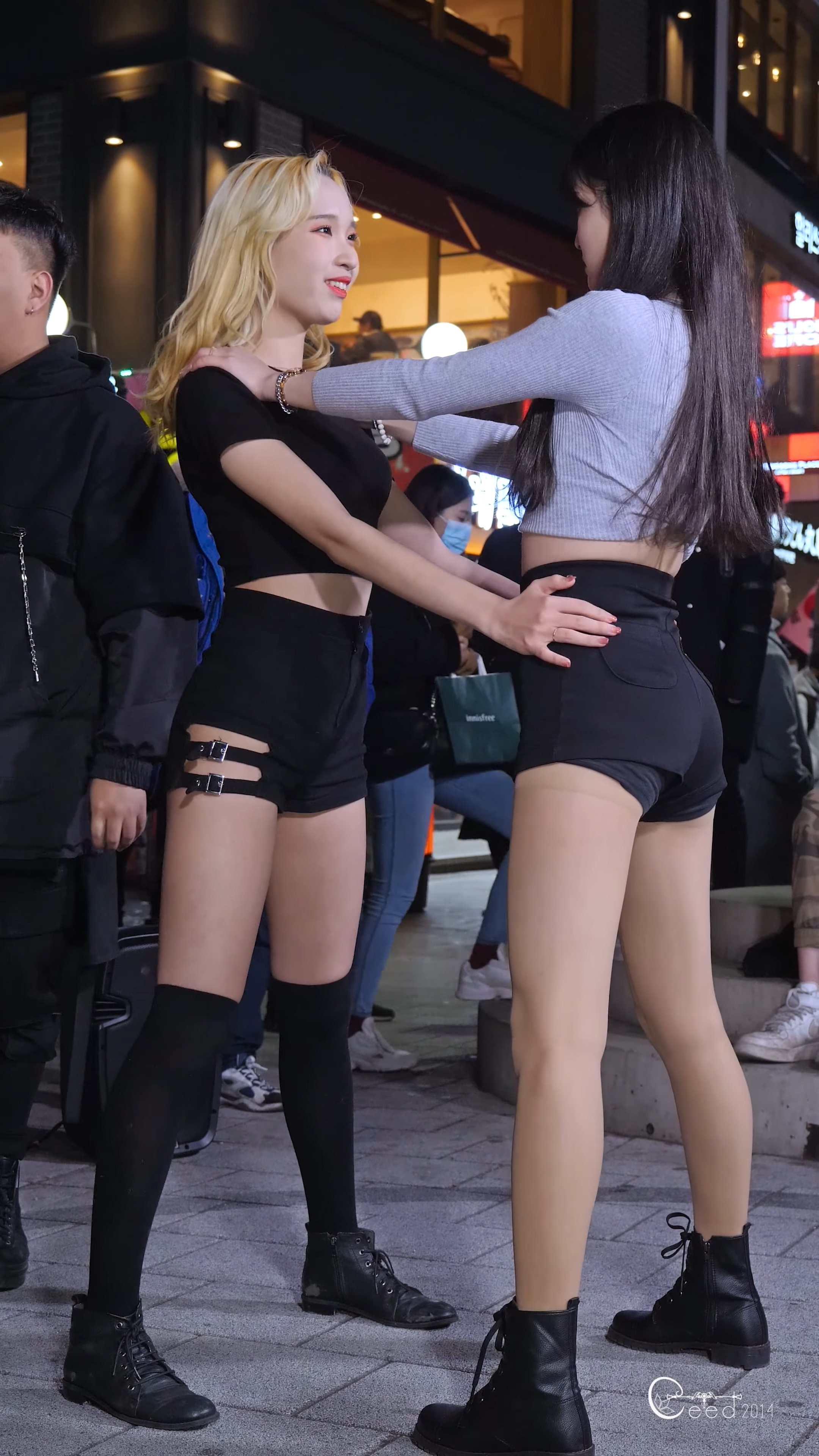 Ůţɣ-FANCAM<strong><font color='red'>[4P]</font></strong>.8035.4K.2020.2.19.Armand.GENTLEMANŮŷ(1)