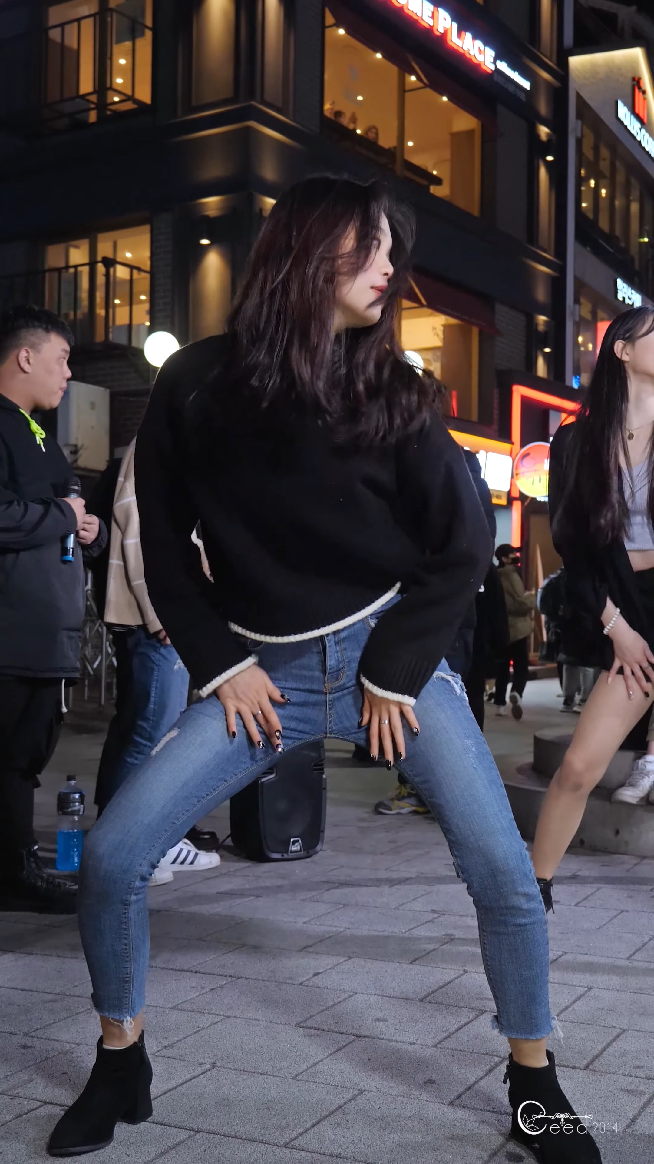 Ůţɣ-FANCAM<strong><font color='red'>[5P]</font></strong>.8037.4K.2020.2.19.Armand.Flower ShowerŮŷ(1)
