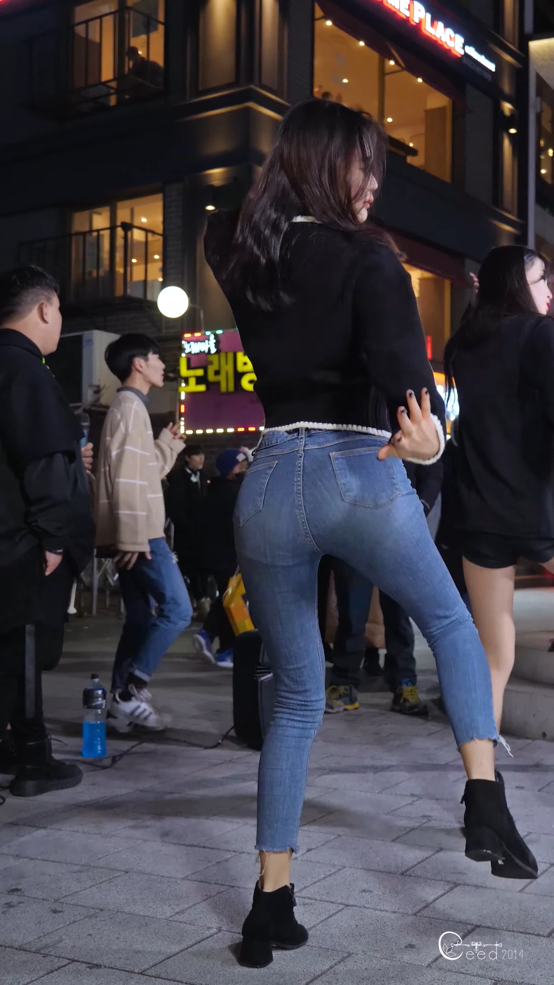 Ůţɣ-FANCAM<strong><font color='red'>[5P]</font></strong>.8037.4K.2020.2.19.Armand.Flower ShowerŮŷ(4)
