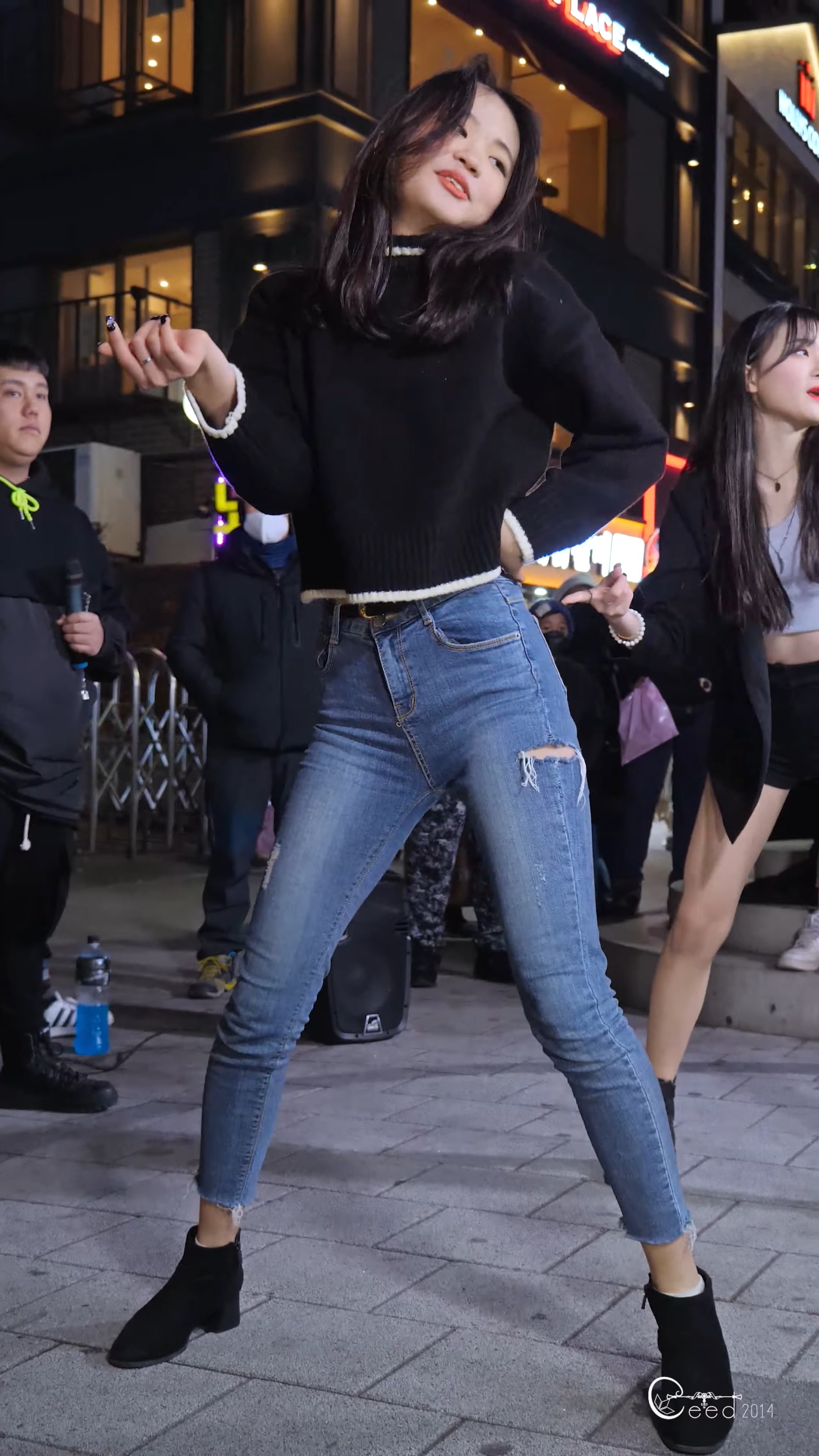 Ůţɣ-FANCAM<strong><font color='red'>[5P]</font></strong>.8037.4K.2020.2.19.Armand.Flower ShowerŮŷ(5)