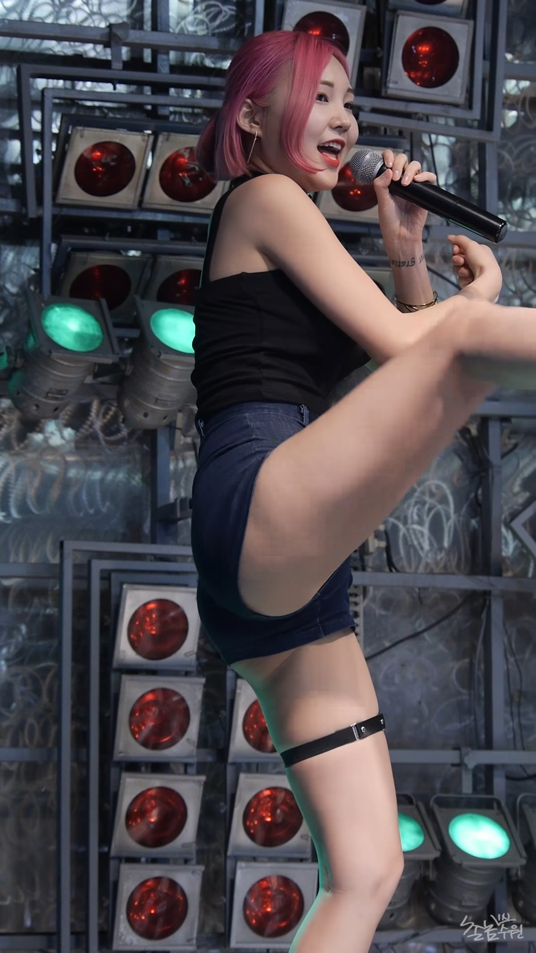Ůţɣ-FANCAM<strong><font color='red'>[11P]</font></strong>.ϵ.8052-8070.2020.2.24.1080P.Pocket Girls.CheerUp + KnockKnockŮŷ(19)