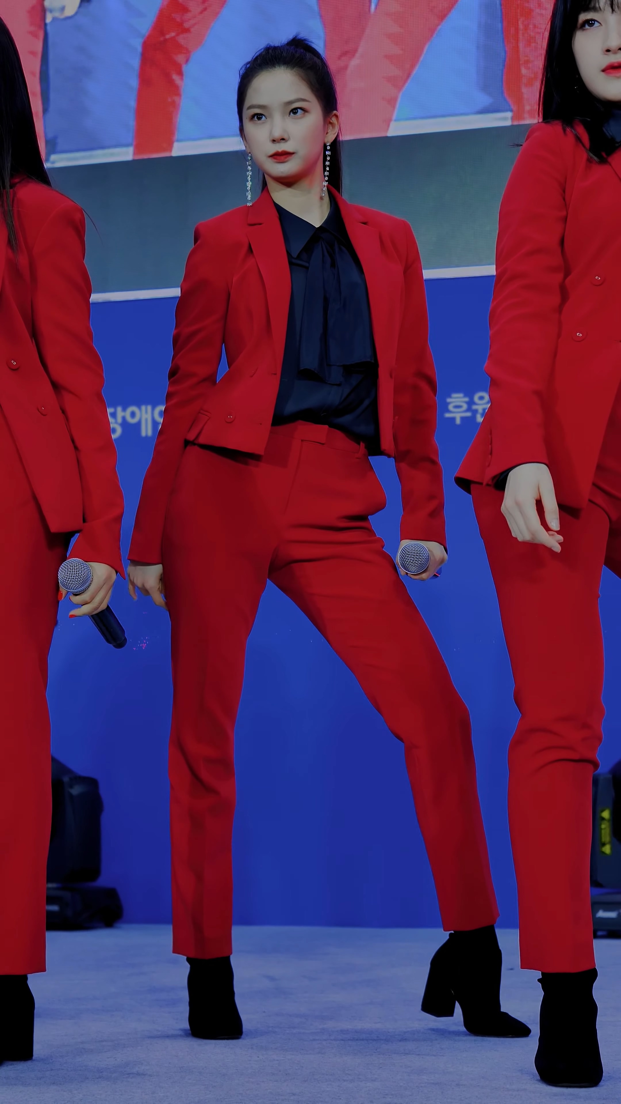 Ůţɣ-FANCAM<strong><font color='red'>[5P]</font></strong>.8242-43.4K.CLC.YuJin.Black DressŮŷ(5)