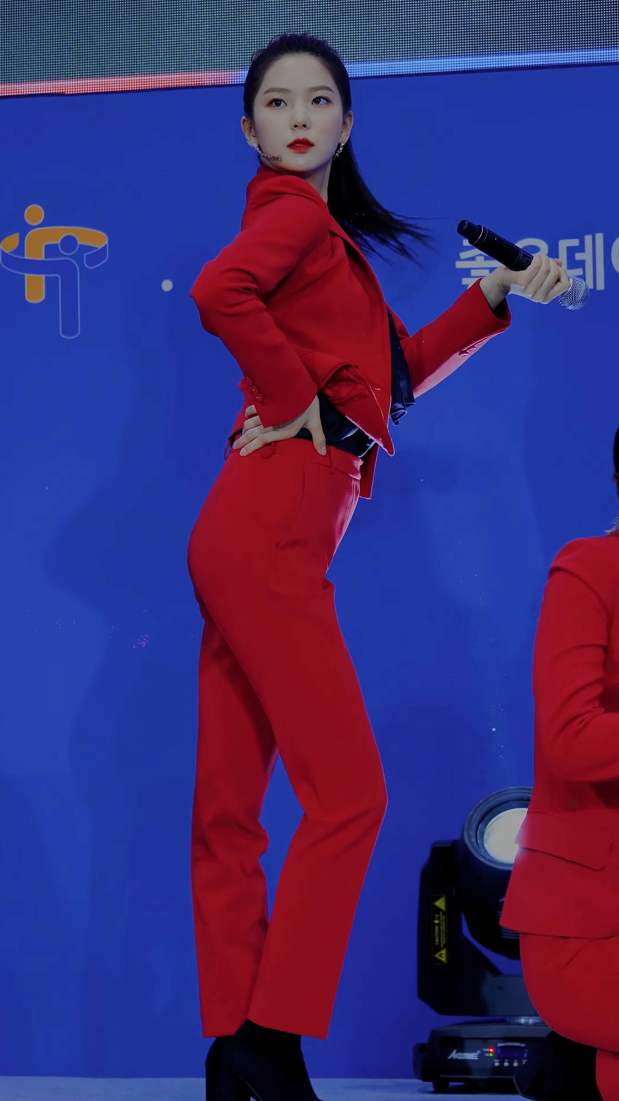 Ůţɣ-FANCAM<strong><font color='red'>[5P]</font></strong>.8242-43.4K.CLC.YuJin.Black DressŮŷ(4)