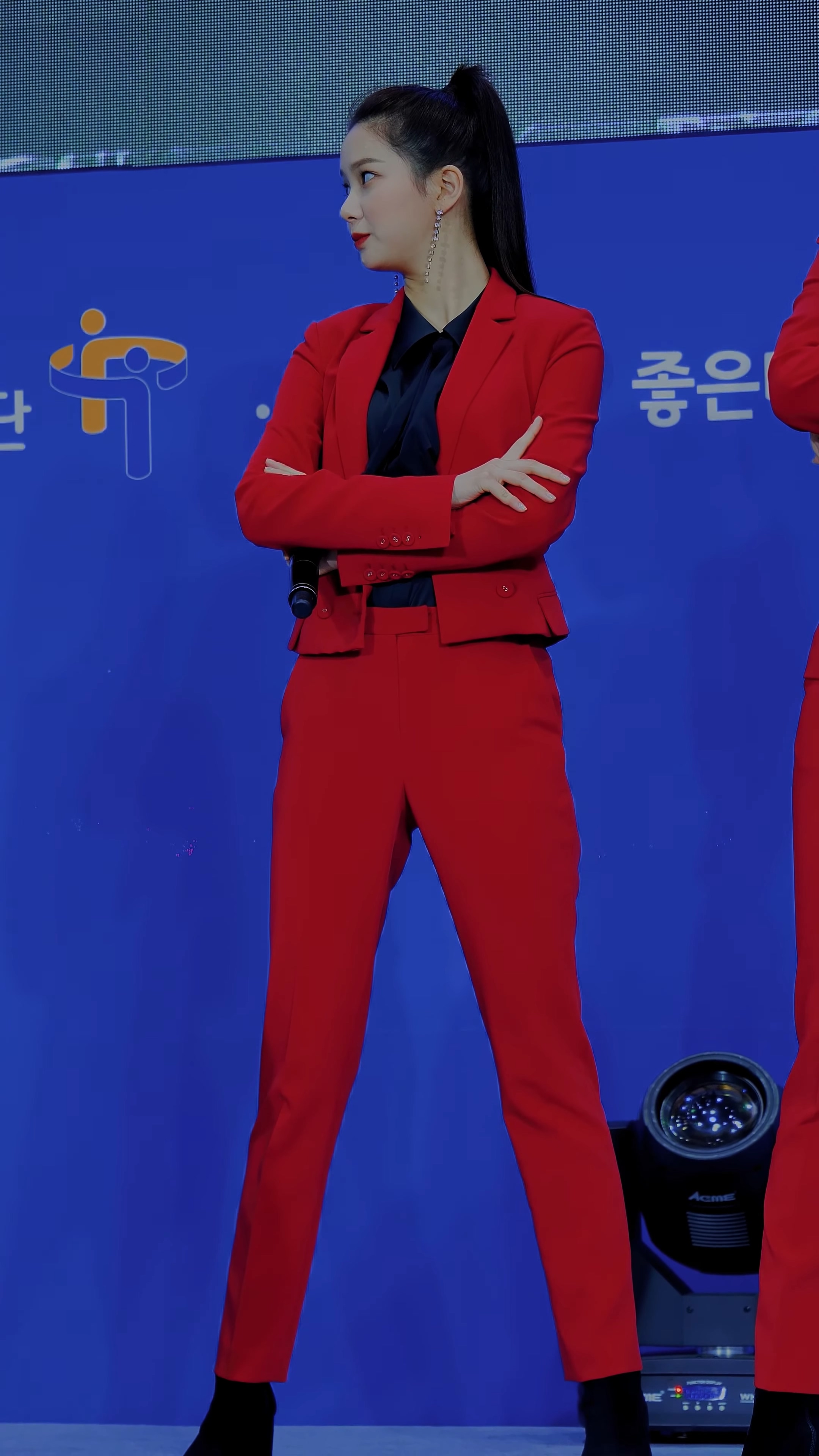 Ůţɣ-FANCAM<strong><font color='red'>[5P]</font></strong>.8242-43.4K.CLC.YuJin.Black DressŮŷ(6)