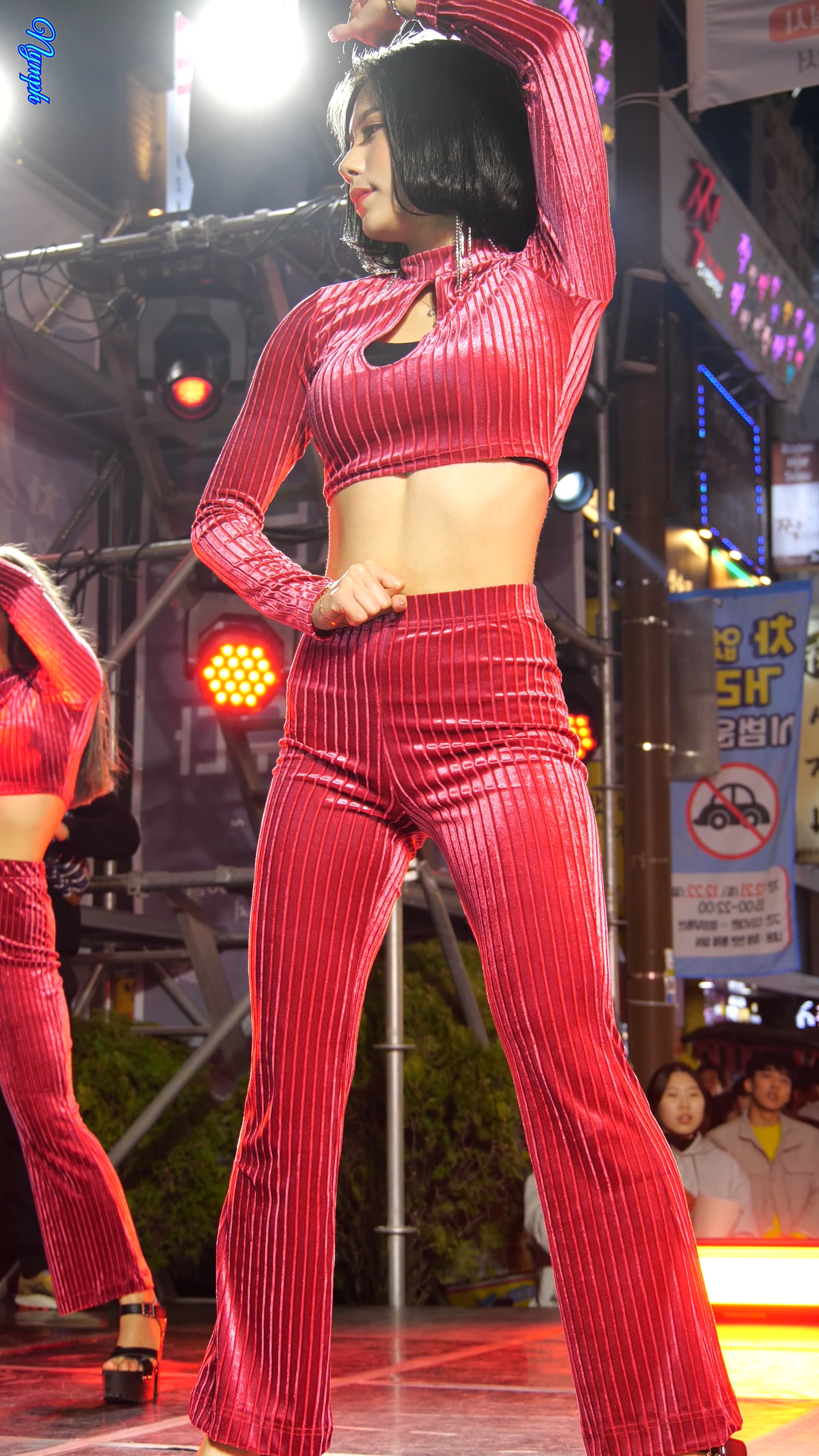 Ůţɣ-FANCAM<strong><font color='red'>[2P]</font></strong>.8321.4K.Dreamgirls.Street performanceŮŷ(1)