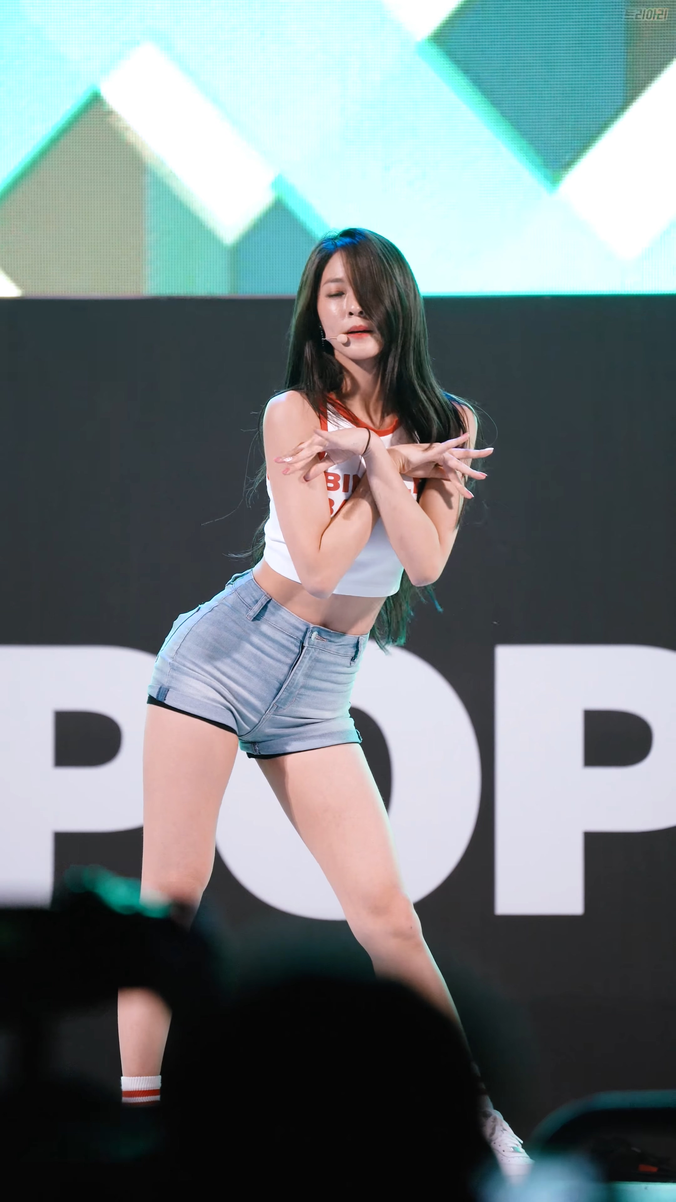 Ůţɣ-FANCAM<strong><font color='red'>[8P]</font></strong>.8323-26.4K.AOA.Bingle BangleŮŷ(12)