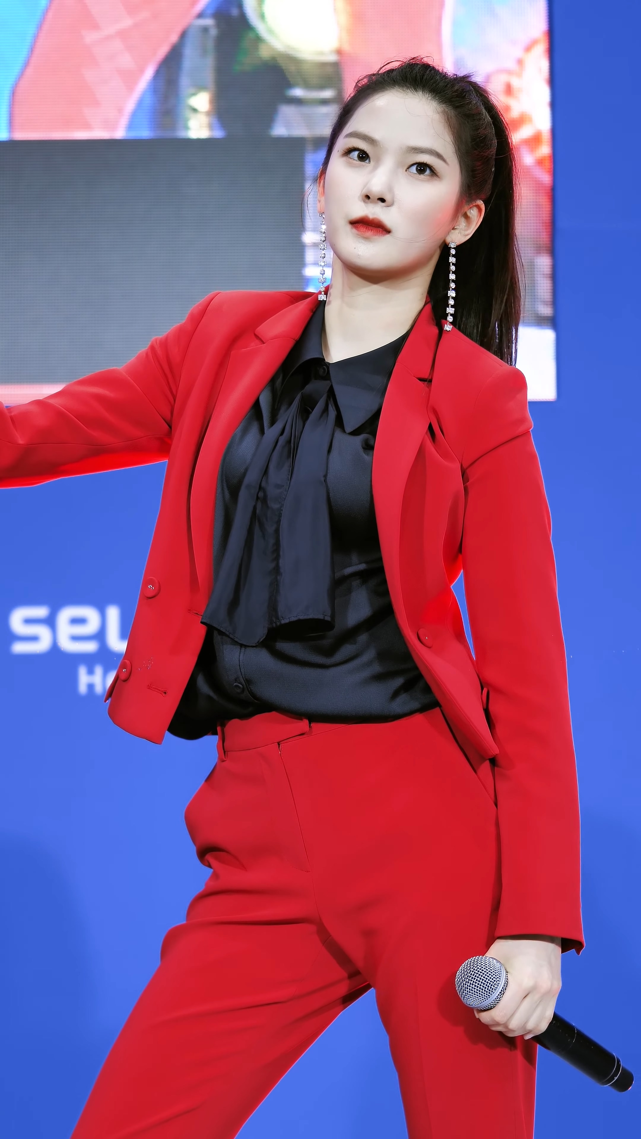 Ůţɣ-FANCAM<strong><font color='red'>[7P]</font></strong>.8337.4K.CLC.YuJin.Song ShowŮŷ(1)