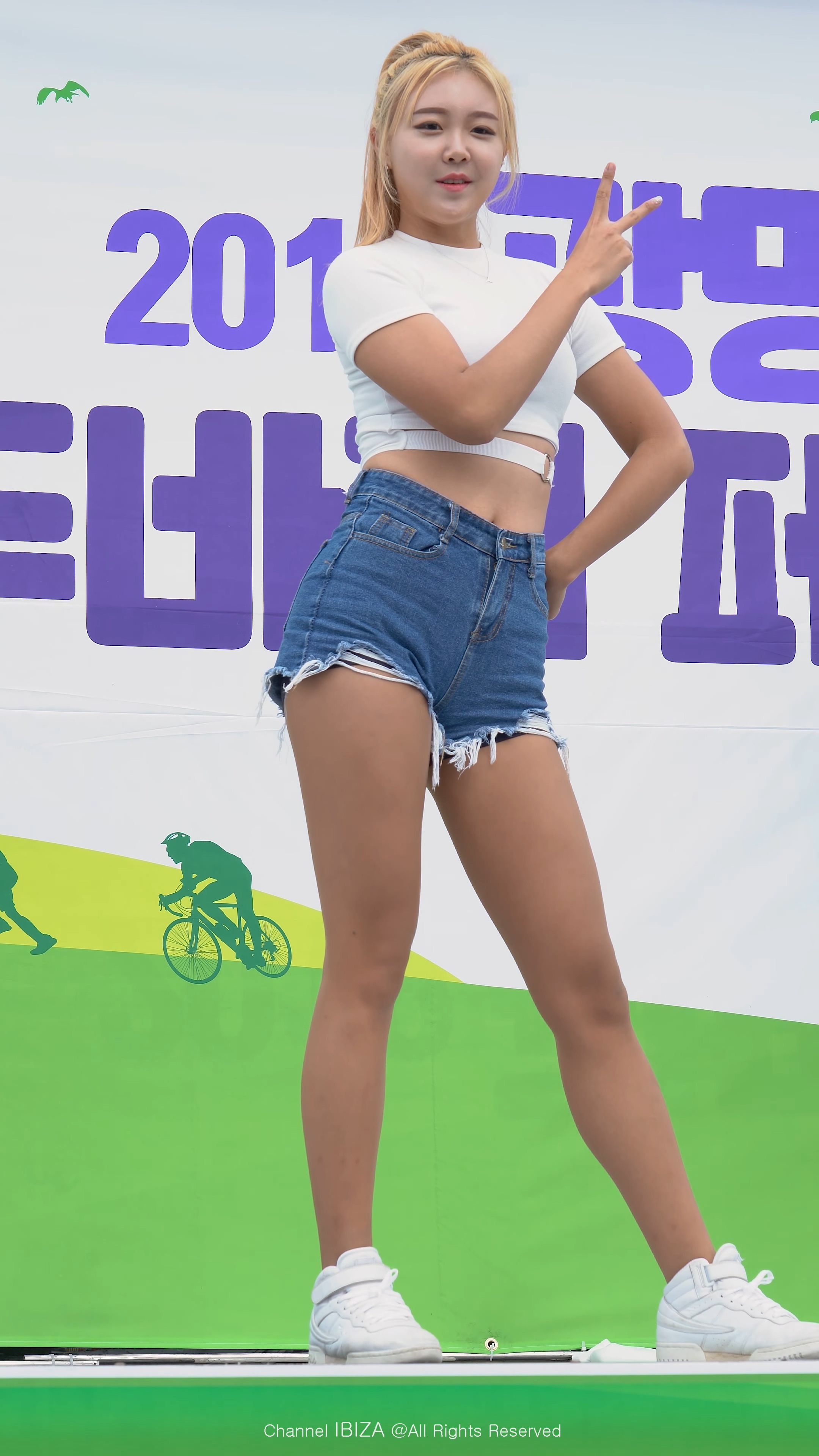Ůţɣ-FANCAM<strong><font color='red'>[2P]</font></strong>.8566.4K.Cheerleader.SojinŮŷ(2)