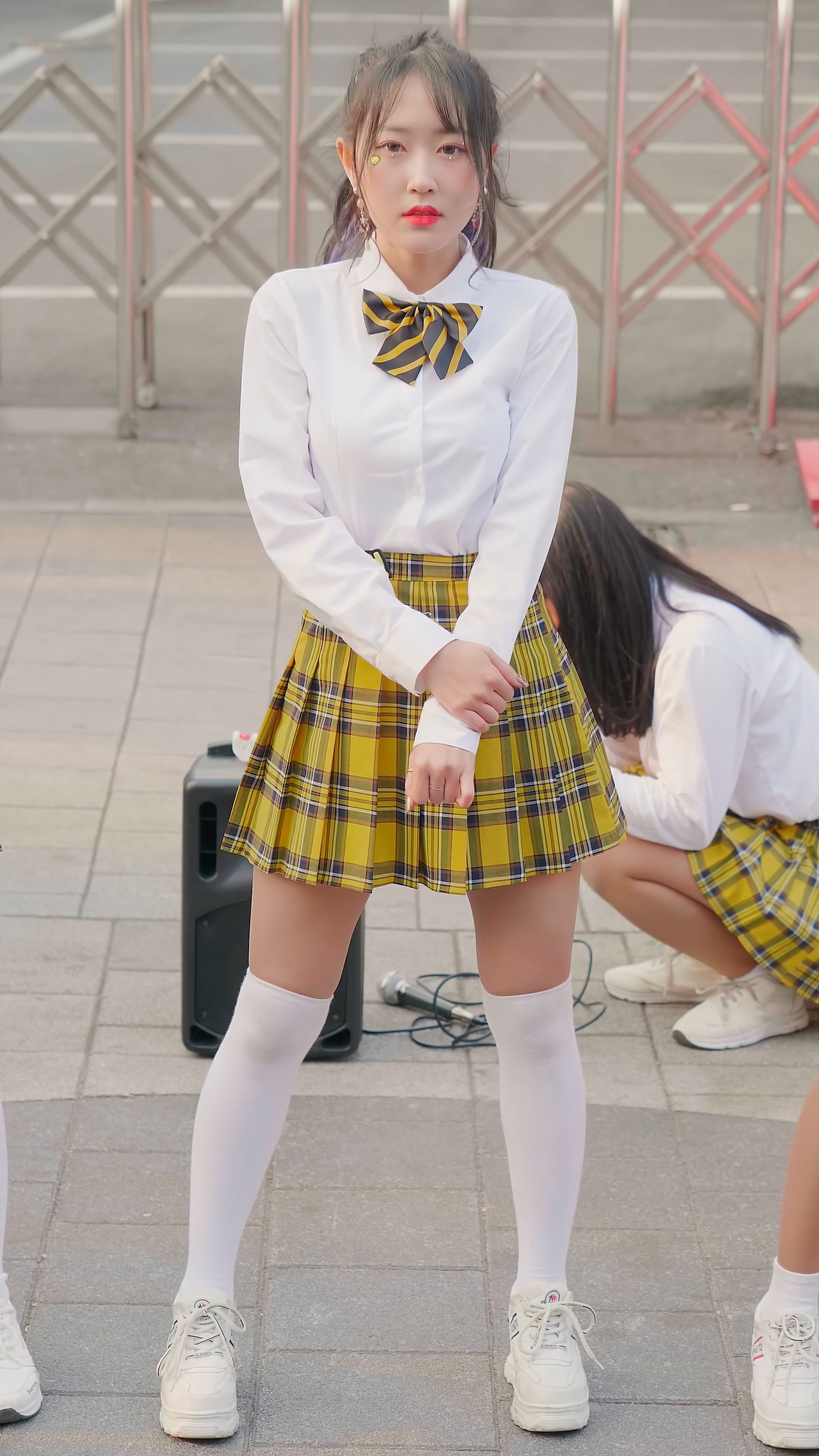 Ůţɣ-FANCAM<strong><font color='red'>[3P]</font></strong>8847.4K.200407.LARGO&#49884;&#50896;.DanceCover.Between UsŮŷ(2)