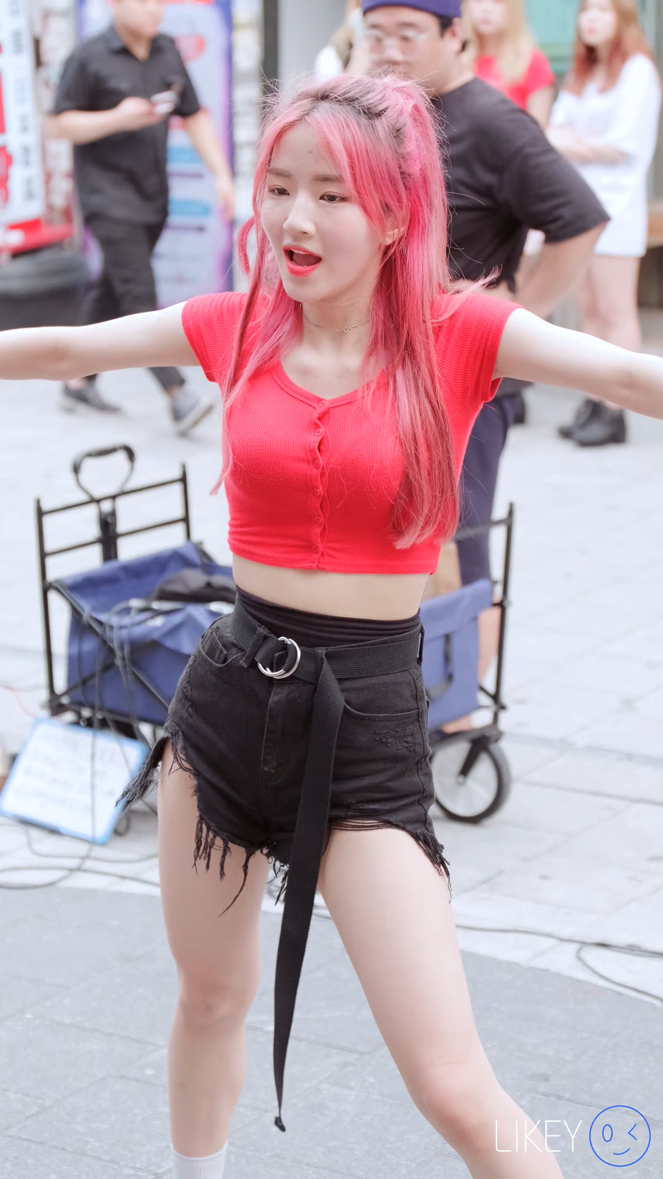 Ůţɣ-FANCAM<strong><font color='red'>[9P]</font></strong>9037-45.190813.4K.Clock Seoyoung.SwallaŮŷ(6)