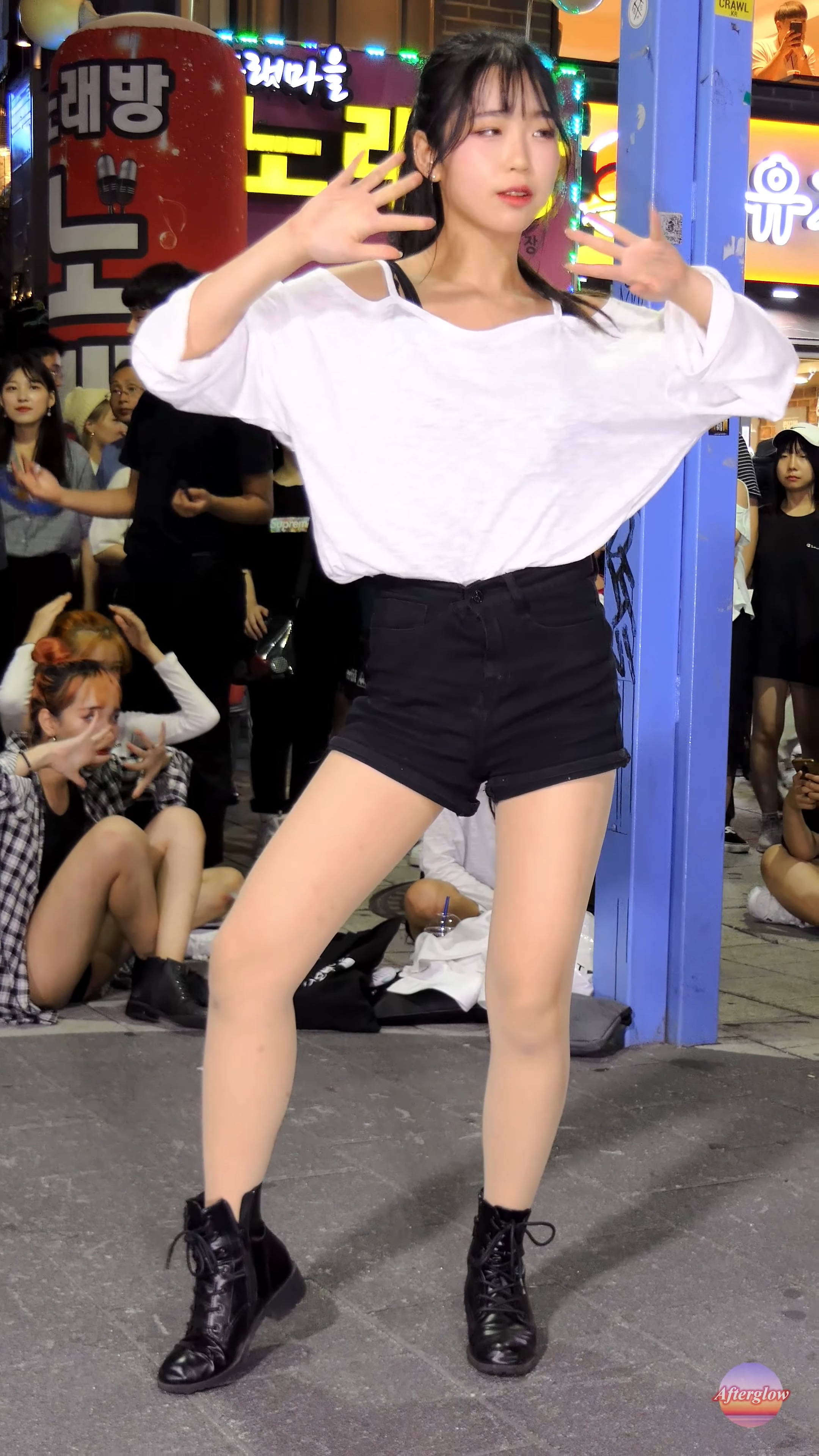Ůţɣ-FANCAM<strong><font color='red'>[13P]</font></strong>9057-79.190818.4K.Lady B.Yewon.Seoyeon.Boy With LuvŮŷ(11)