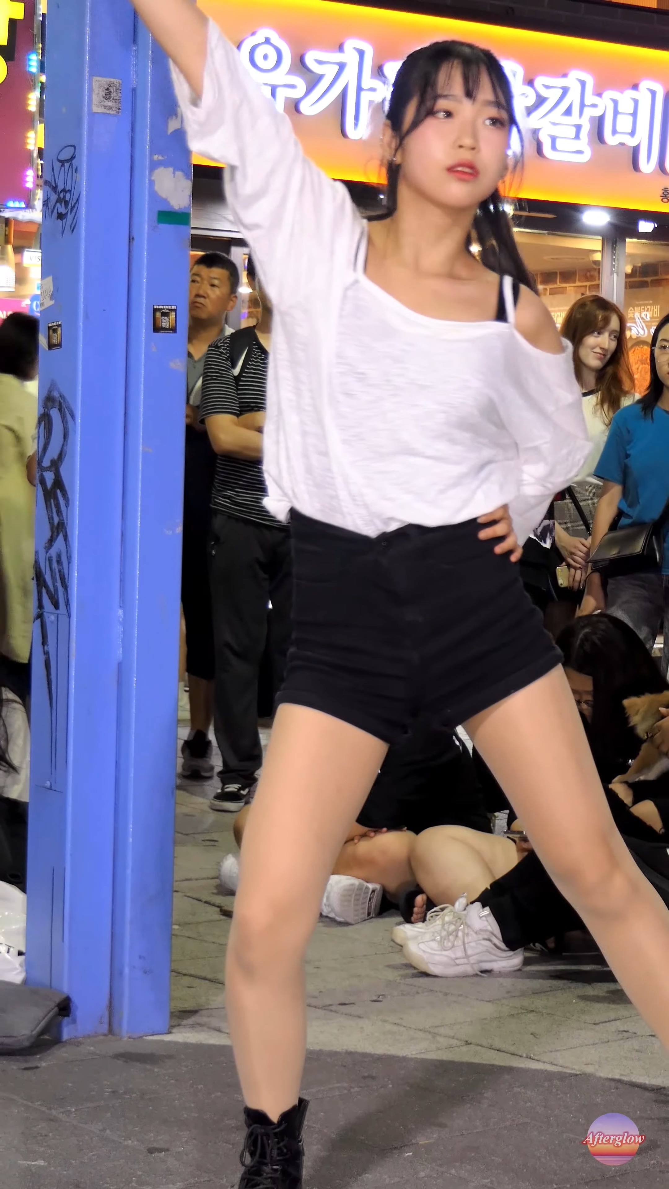 Ůţɣ-FANCAM<strong><font color='red'>[13P]</font></strong>9057-79.190818.4K.Lady B.Yewon.Seoyeon.Boy With LuvŮŷ(12)