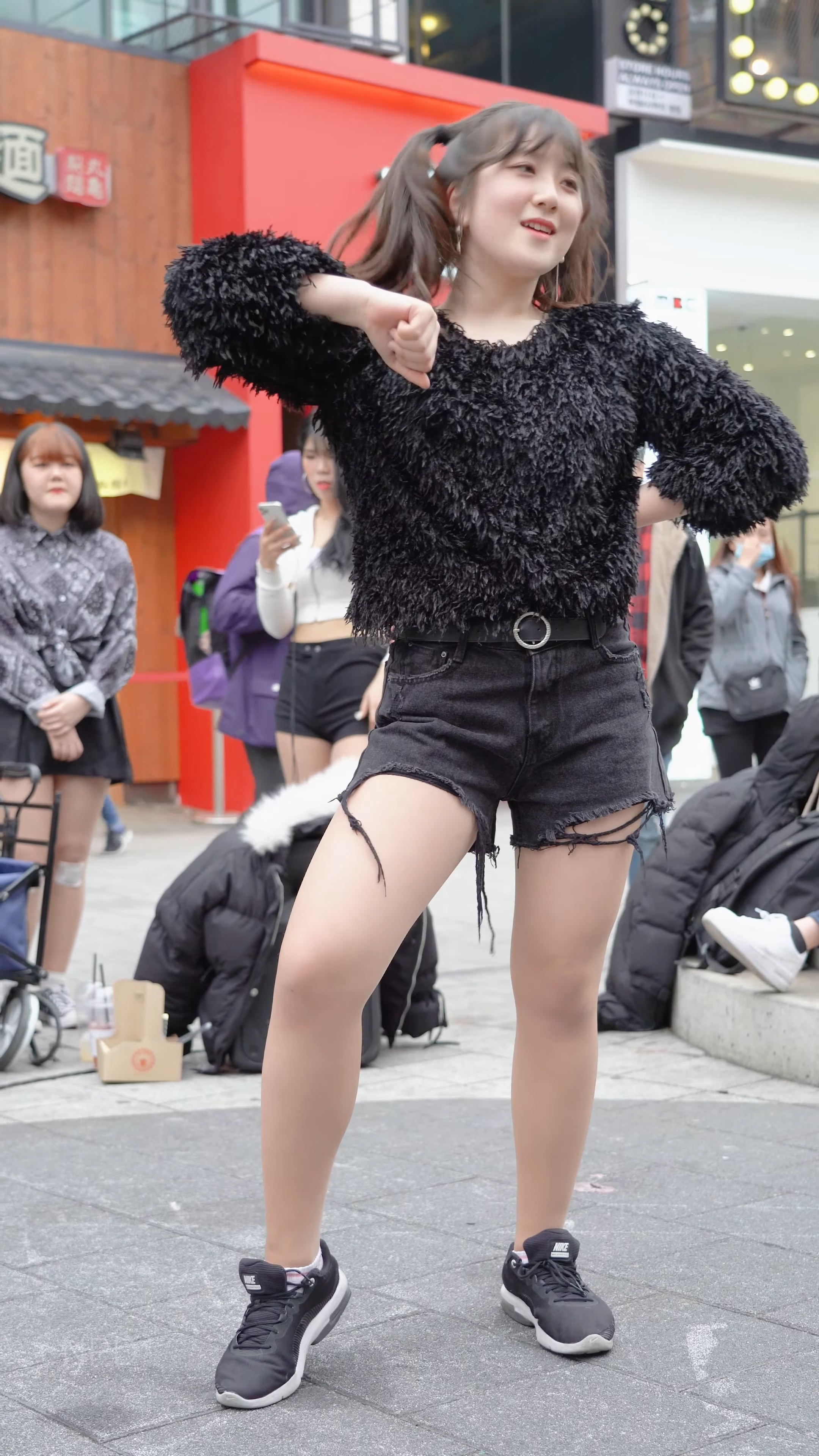 女团（旧）-饭拍秀FANCAM<strong><font color='red'>[3P]</font></strong>9505-06.200215.4K.Ai Wei.DALLA DALLA韩国女团饭拍(1)