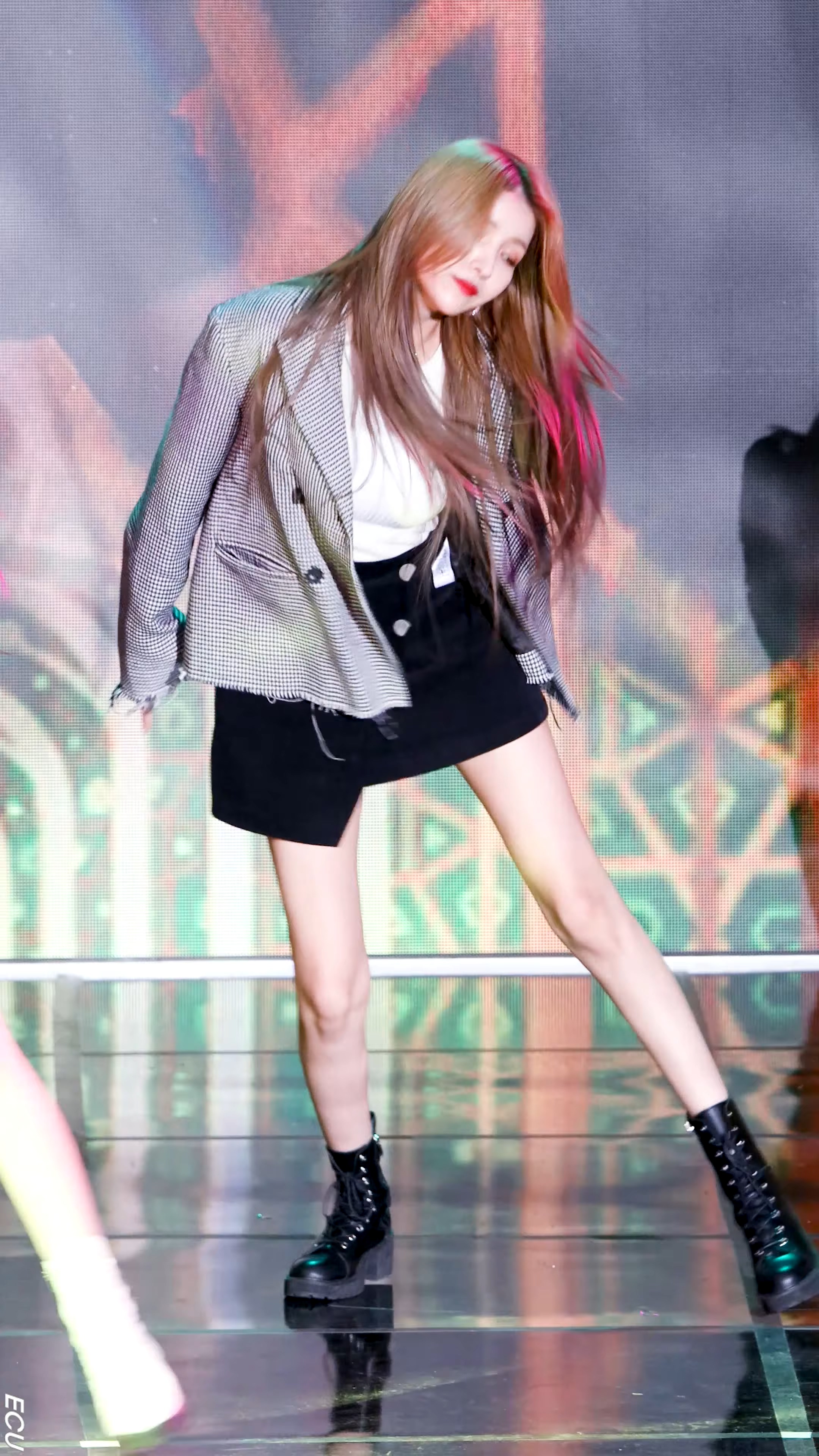 Ůţɣ-FANCAM<strong><font color='red'>[5P]</font></strong>9591-95.200104.4K.Gfriend. NAVILLERAŮŷ(2)