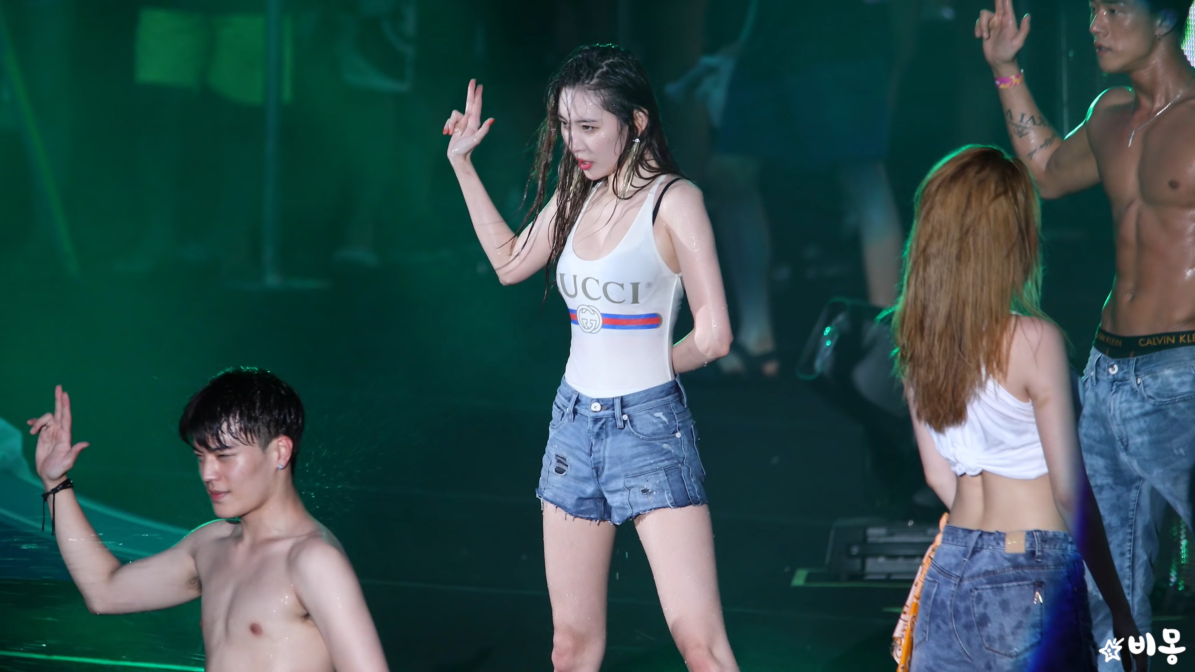 Ůţɣ-FANCAM<strong><font color='red'>[3P]</font></strong>9699.180721.4K.Sunmi.GashinaŮŷ(1)