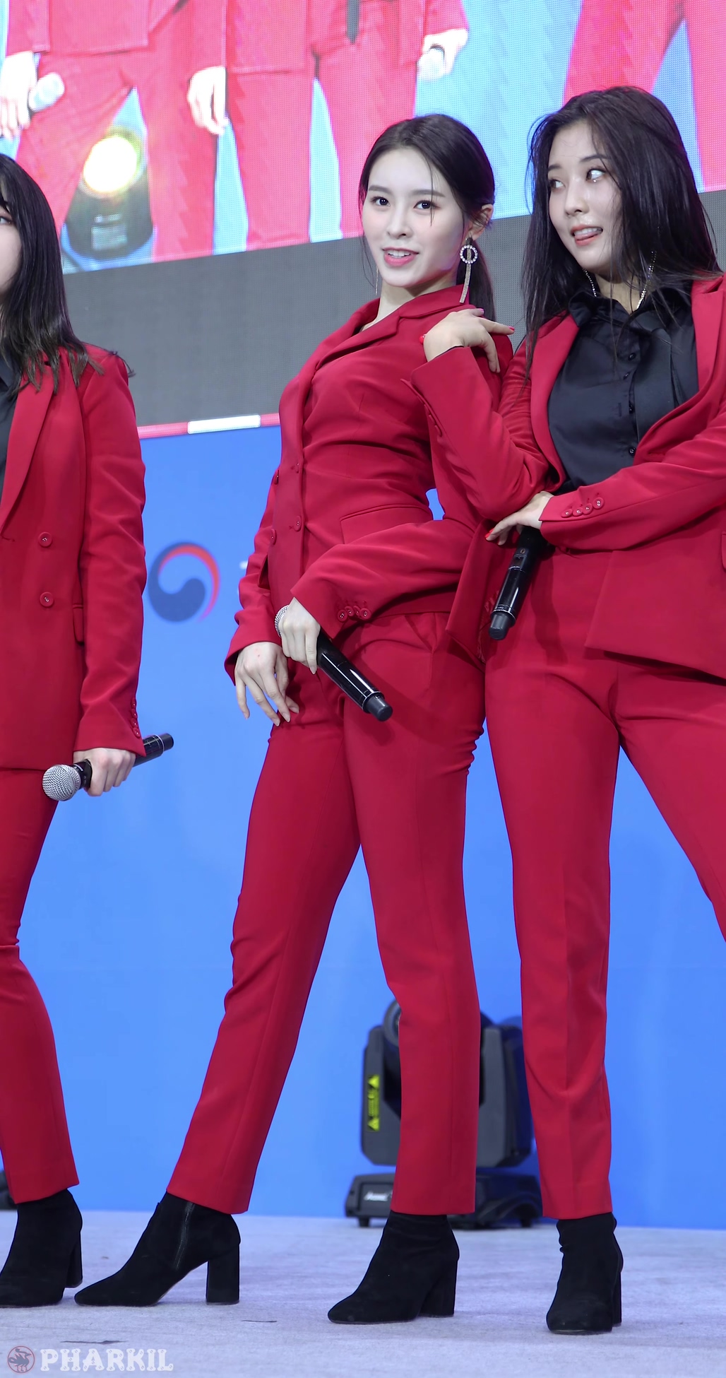 Ůţɣ-FANCAM<strong><font color='red'>[3P]</font></strong>[NO.3527-28][190423][CLC][ׯ][Black Dress][4K]Ůŷ(1)