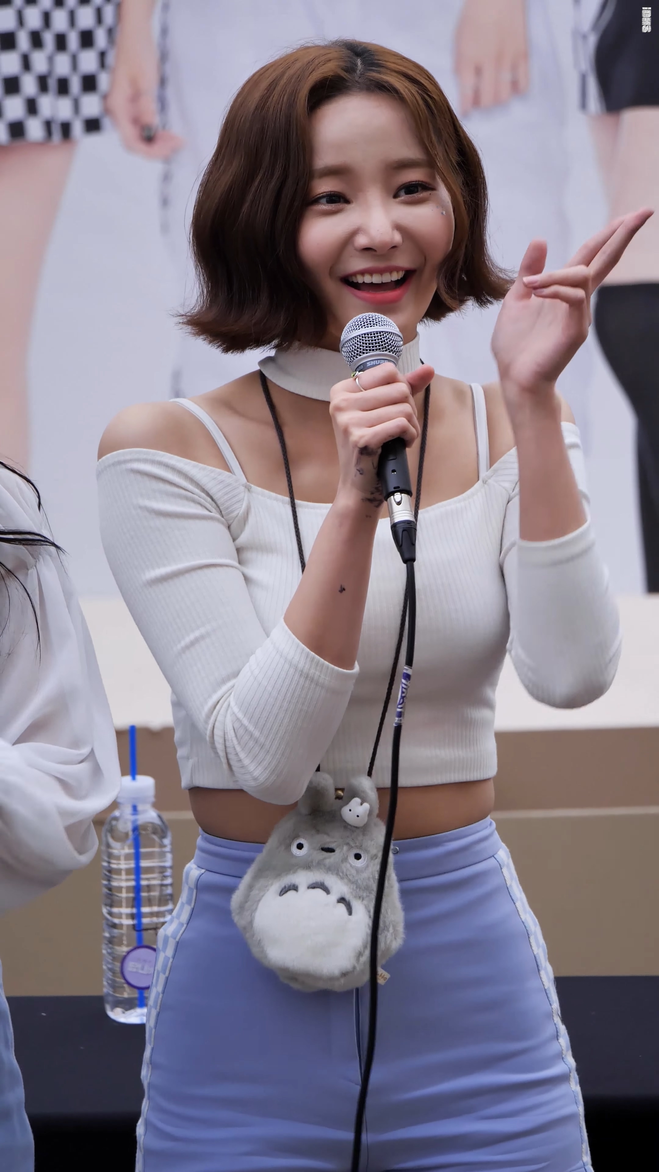 Ůţɣ-FANCAM<strong><font color='red'>[3P]</font></strong>[NO.3349-51][190331][MOMOLAND][Yeonwoo][4K]Ůŷ(1)