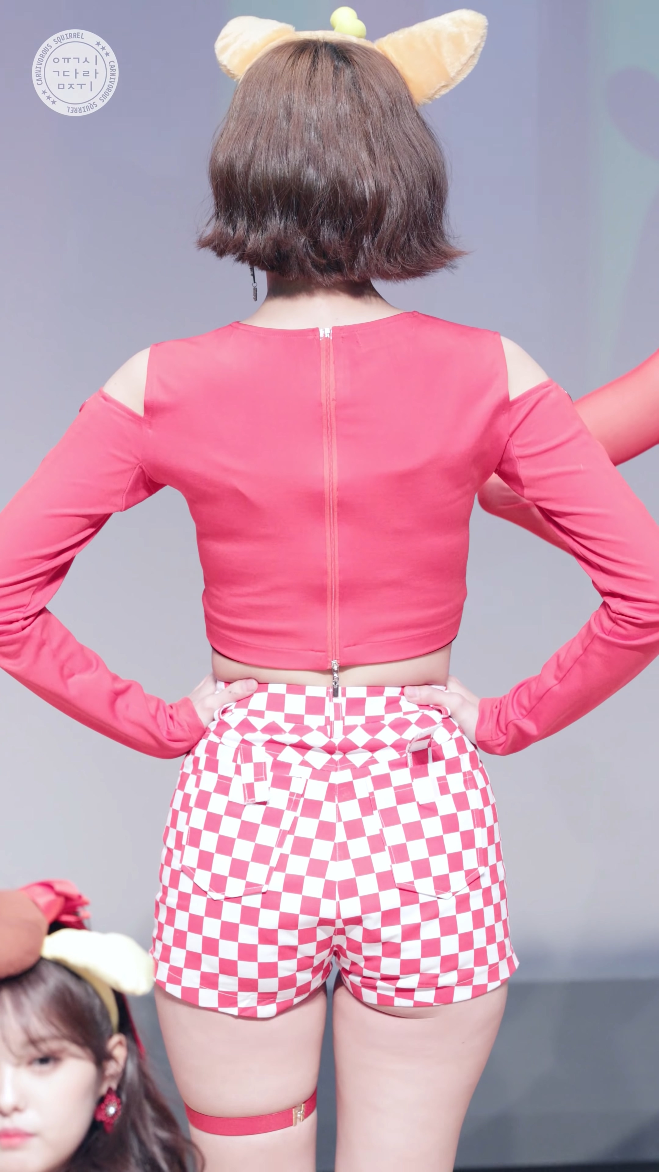 Ůţɣ-FANCAM<strong><font color='red'>[4P]</font></strong>[NO.3112][ 190324][MOMOLAND][Yeonwoo][Im so hot][4K]5ϼŮŷ(2)