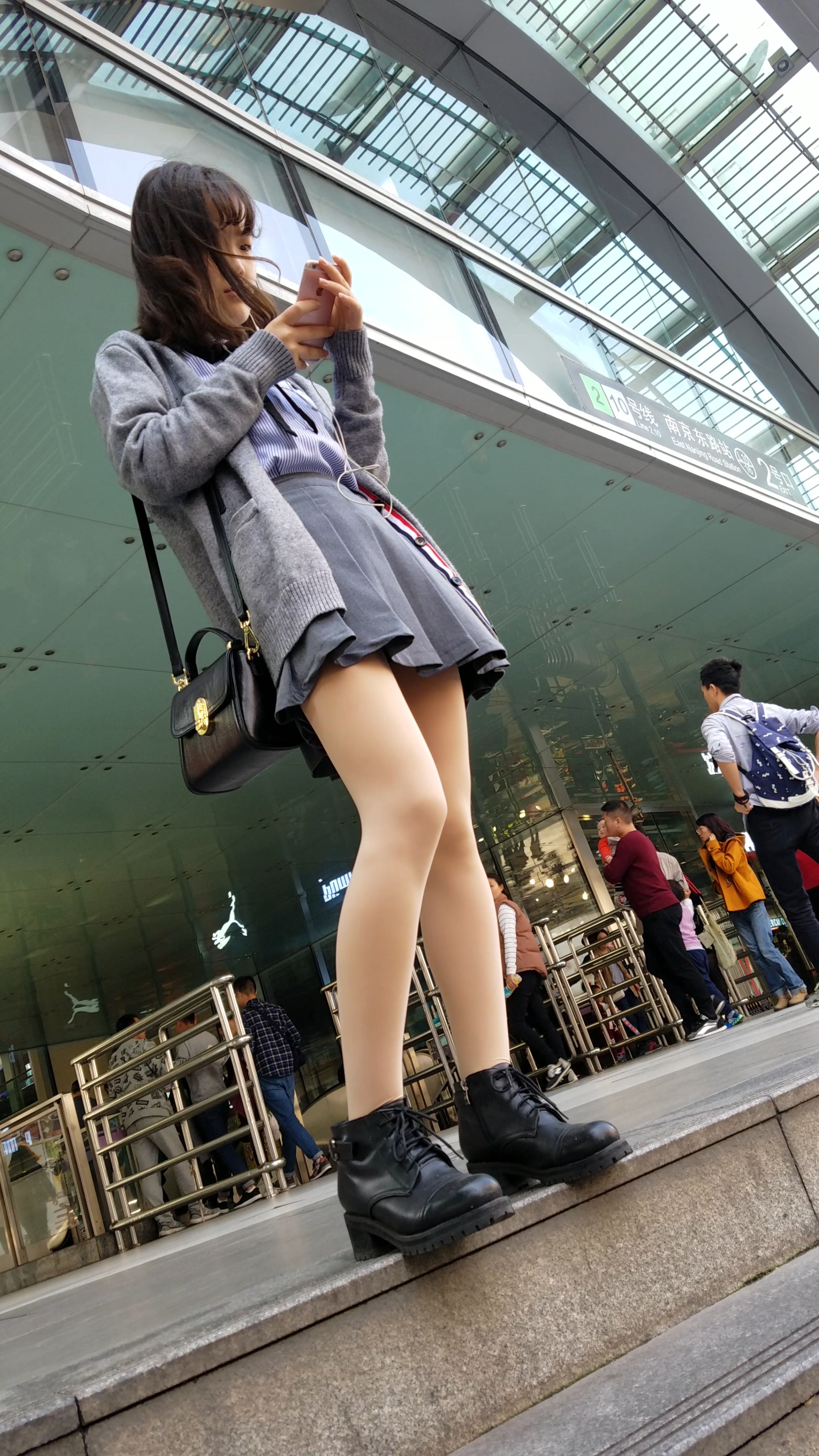 C--FANCAM<strong><font color='red'>[5P]</font></strong>169.һȥչ.4K.983MŮŷ(3)