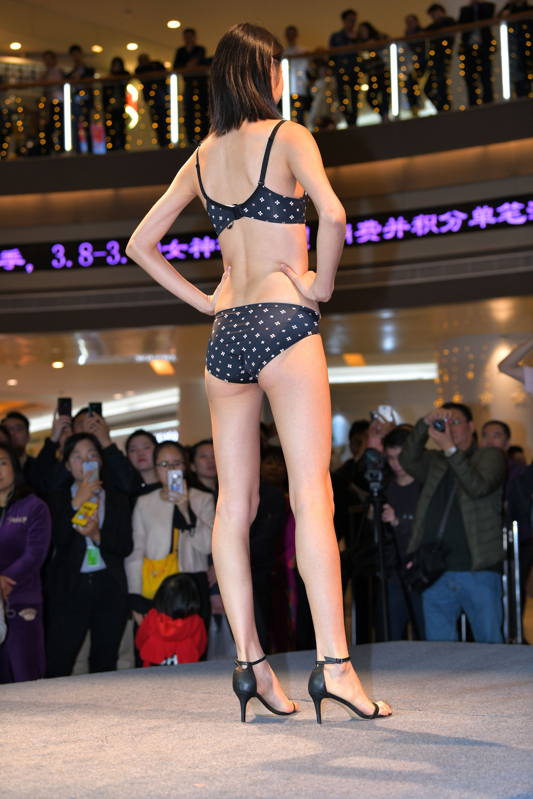 ר˽ģ-FANCAM<strong><font color='red'>[11P]</font></strong>J97.ģؽͷﾰ㺫Ůŷ(4)