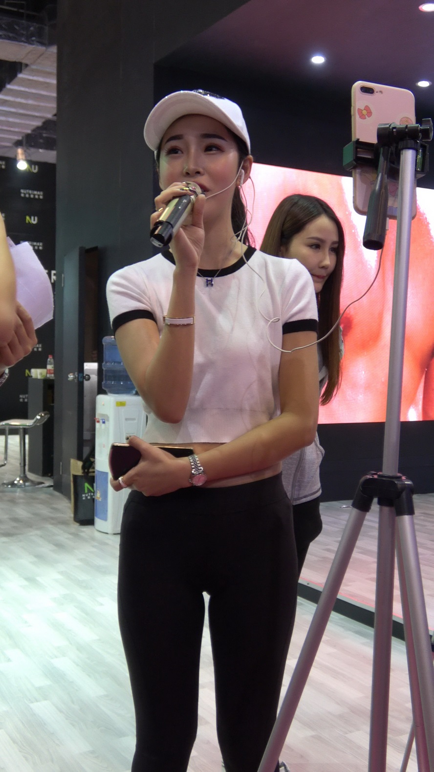 ģרӰ-FANCAM<strong><font color='red'>[1P]</font></strong>F82.ɫ٤Ů.1.7GŮŷ(2)