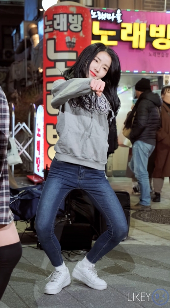 <strong><font color='red'>[1P]</font></strong>[.7709][LIKEY][4K][2020.1.20][Clock Sally Seoyoung][PICK ME]