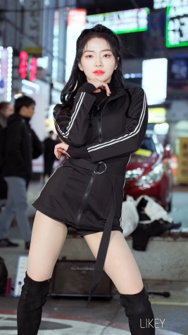 <strong><font color='red'>[2P]</font></strong>[.7405][LIKEYƷ][4K][191223][Clock Sally][GENTLEMAN]