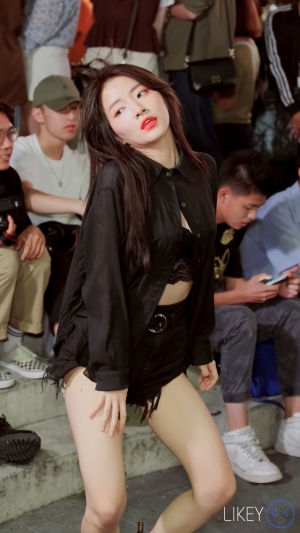 <strong><font color='red'>[1P]</font></strong>9067.190831.4K.Clock Seoyoung.Red