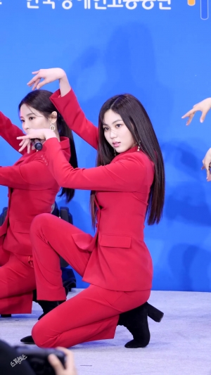<strong><font color='red'>[8P]</font></strong>[NO.3540-43][190423][CLC][EUNBiN][BLACK DRESS][4K]