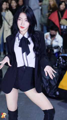 <strong><font color='red'>[4P]</font></strong>[.7021-7025][191124][4K][Clock Sally][Red]