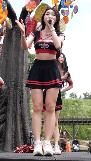 10086.200718 Victoria SAMGUKYUSA Theme Park