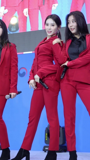 <strong><font color='red'>[3P]</font></strong>[NO.3527-28][190423][CLC][ׯ][Black Dress][4K]