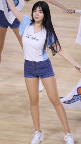 <strong><font color='red'>[5P]</font></strong>[.7636-7638][4K][2020.1.12][Dreams Come True]