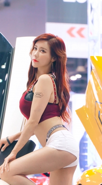 <strong><font color='red'>[3P]</font></strong>[.7865][4K][2020.1.29][Model KIM HA YUL]