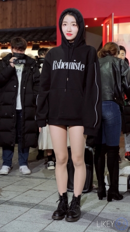 <strong><font color='red'>[2P]</font></strong>[.7624][LIKEYƷ][4K][2020.1.12][Clock Sally Seoyoung]