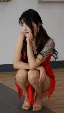 <strong><font color='red'>[2P]</font></strong>[.7361][1080P][191227][Girl Crush][TaeRi][PHOTO TIME]