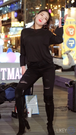 <strong><font color='red'>[1P]</font></strong>[.7444][LIKEYƷ][4K][2020.1.4][Clock JeongIn]