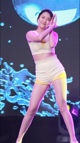 <strong><font color='red'>[3P]</font></strong>[fanpaixiu.com][.3657][190430][ELRIS][Karin][4K][Summer Dream]