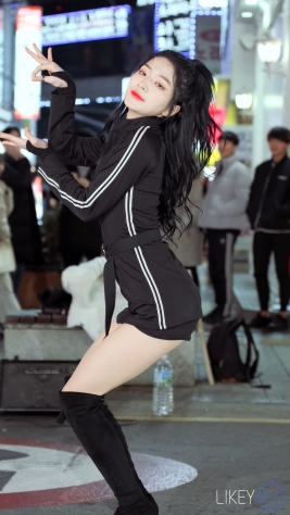 <strong><font color='red'>[2P]</font></strong>[.7337][LIKEYƷ][4K][191223][Clock Sally]