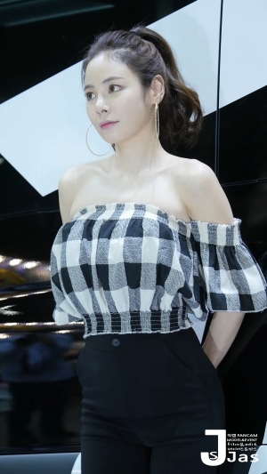 <strong><font color='red'>[1P]</font></strong>9703.4K.Model Kim Yiyeon