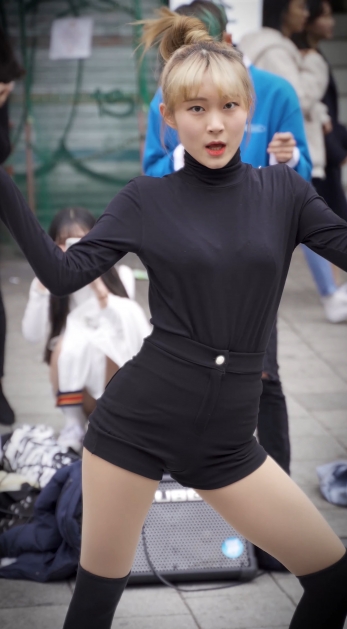 <strong><font color='red'>[1P]</font></strong>[.7822][4K][2020.1.29][·]